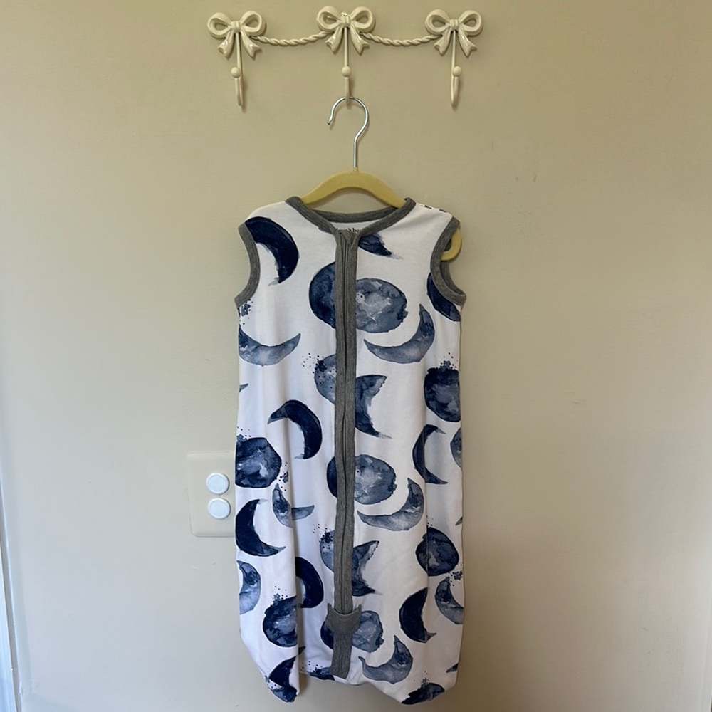 Burt’s Bees Baby- Moon Print Sleeveless Baby Sleep Sack - Blue Moon